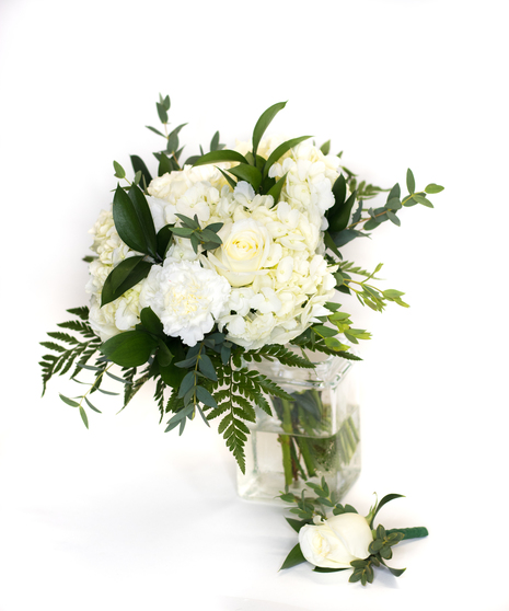 Intimate Ceremony Bouquet / Free Boutonniere